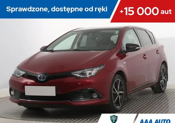 łódzkie Toyota Auris cena 75000 przebieg: 116152, rok produkcji 2018 z Nisko